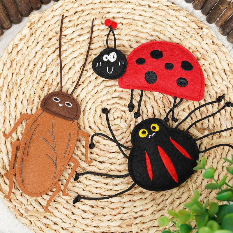 New Realistic Felt Cat Toys (Bee & Ladybug) with Catnip & Bells – Durable Chewing & Boredom Buster for Interactive Play