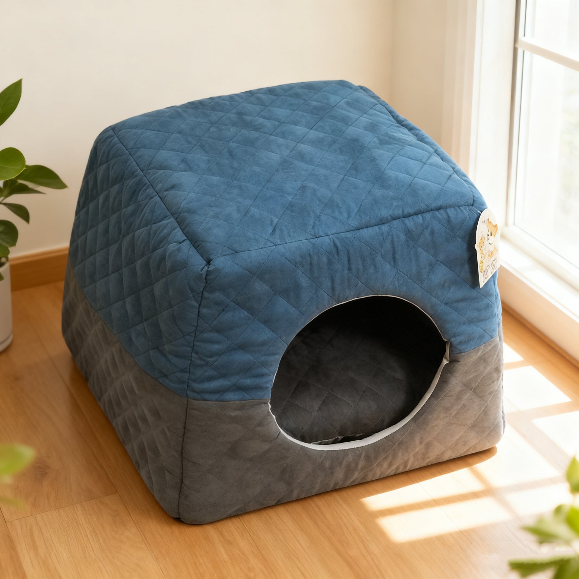 Cozy Enclosed Cat House: Winter Warm & Foldable 2-in-1 Pet Villa Bed for Cats and Dogs (All Seasons)
